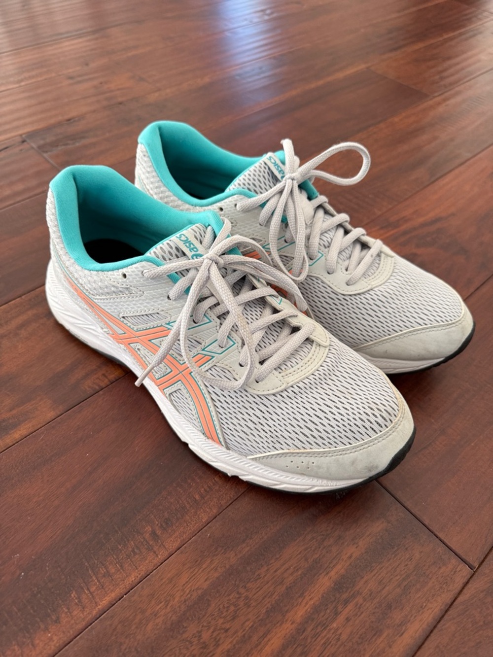 ASICS Women's Light Gray Running Shoes with Teal Interior and Coral Accents